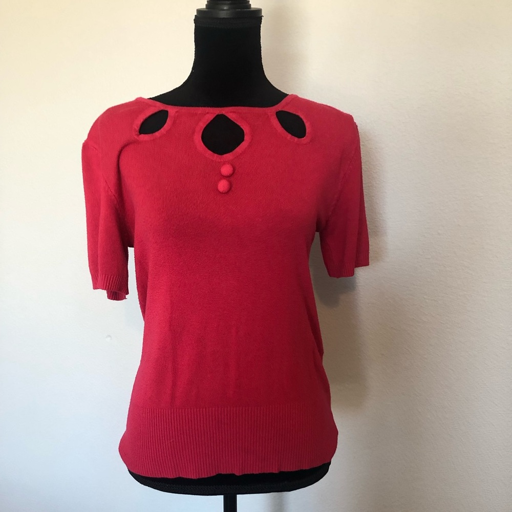 Pink short sleeve sweater